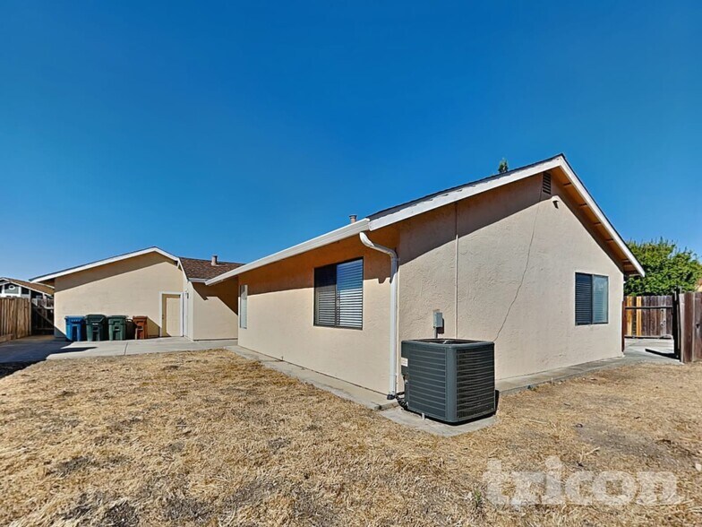 Building Photo - 4401 Montara Dr