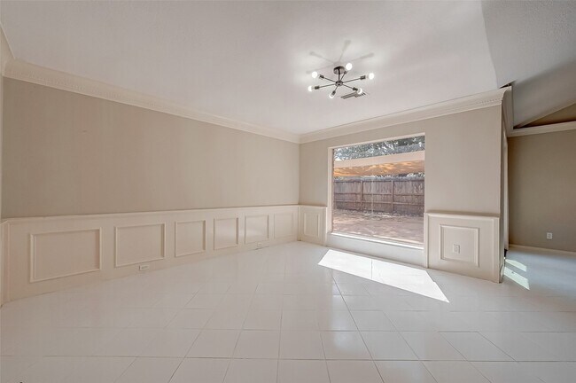 Building Photo - 365 Champions Colony III St