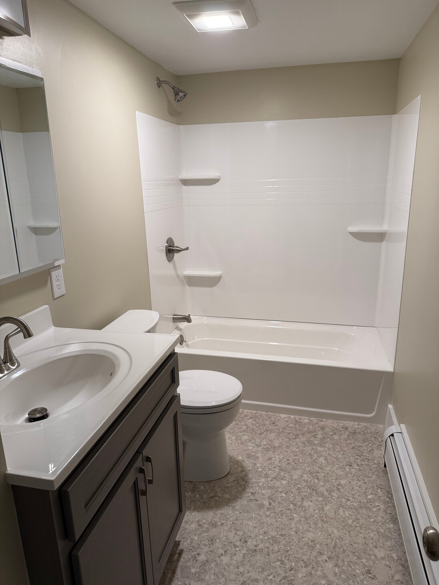 Building Photo - 146 Mormon Hollow Rd