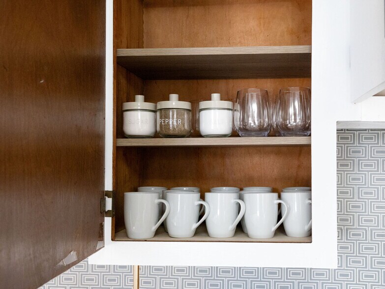 Building Photo - 168 School St