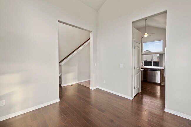Building Photo - 9973 Castor Dr