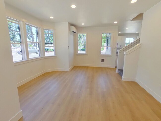 Building Photo - Don’t Miss Our Spring Rate Drop — Units Going Fast