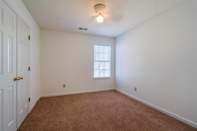 Building Photo - 7047 S Estacada Way