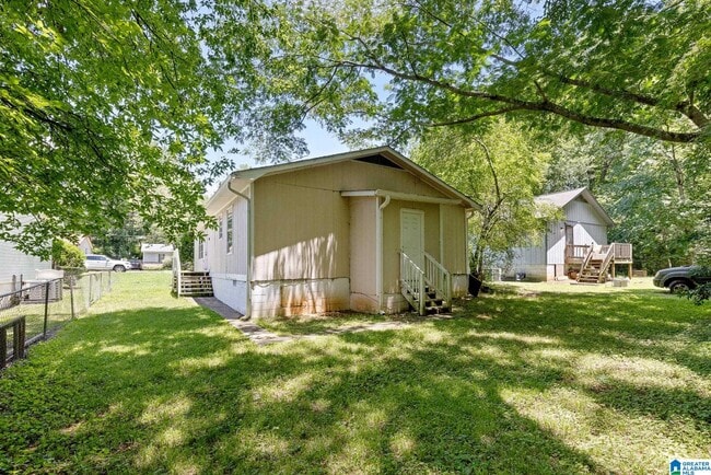 Building Photo - 63 Bluebell St