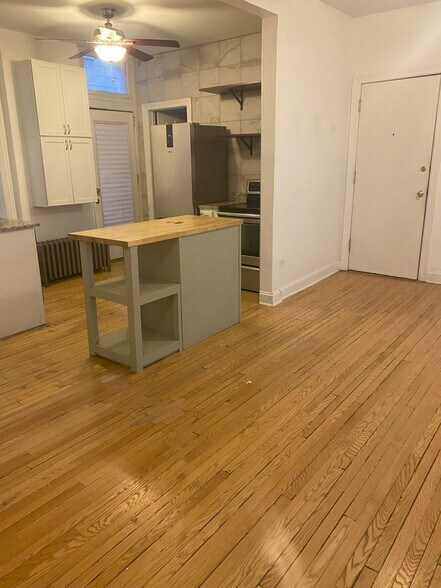 Building Photo - 2900 N Richmond St