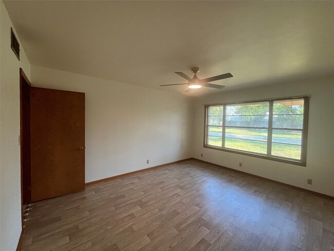 Building Photo - 106 Jane Dr