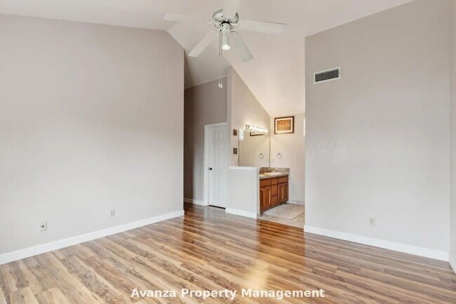Building Photo - 3bed/2.5 bath Home for Rent 4129 W. Regency Ave Fresno, CA 93727
