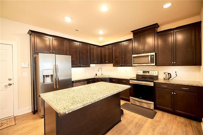 Building Photo - 4315 Broad Hill Dr