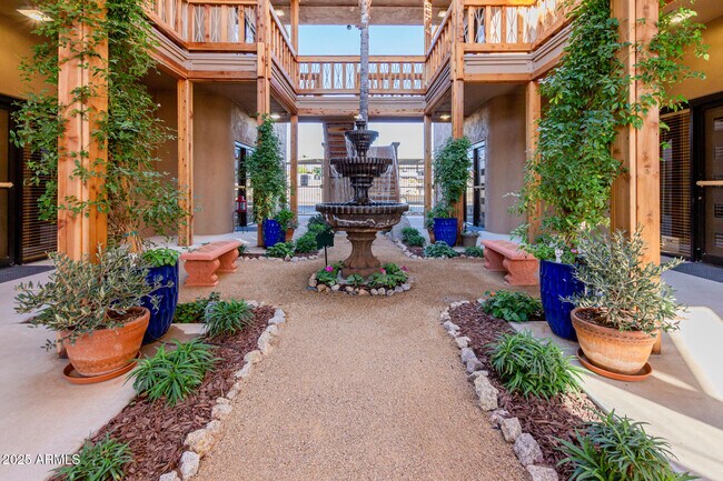 Building Photo - 12005 N Panorama Dr