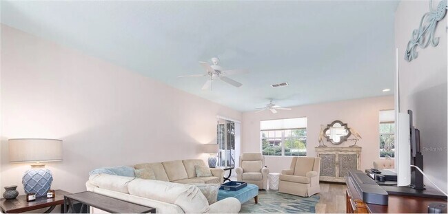 Building Photo - 8303 SW 82nd Cir
