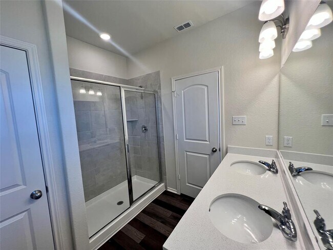 Building Photo - 353 Grace Lilly Dr