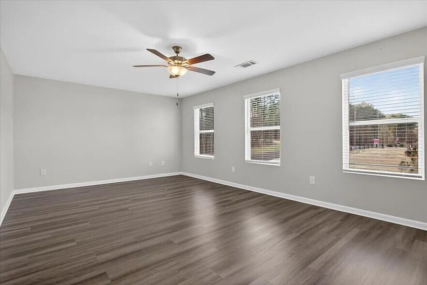 Building Photo - 115 Brexley Dr