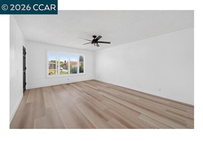 Building Photo - 1217 Mission Dr