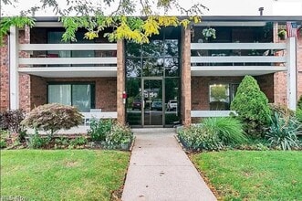 Building Photo - 1263 Lost Nation Rd