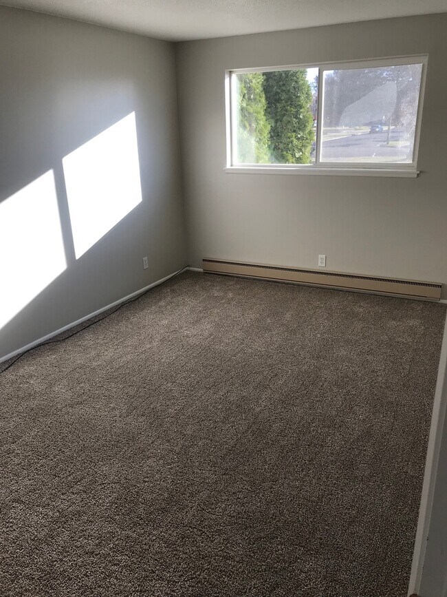 Interior Photo - Holly St. - 401