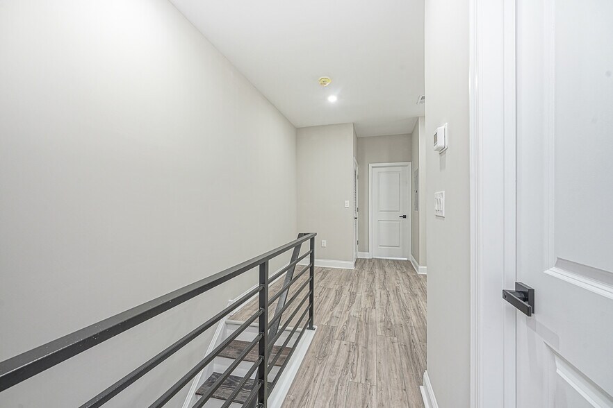 Building Photo - 5116 Delancey St