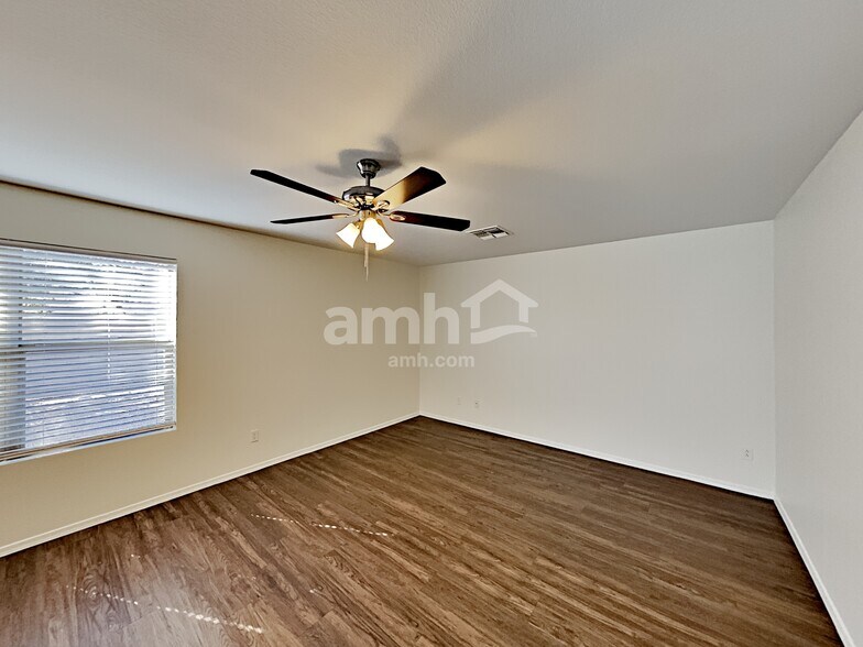 Building Photo - 11363 E Ramblewood Ave