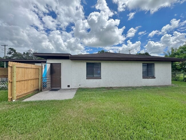 Building Photo - 770-780 E North St