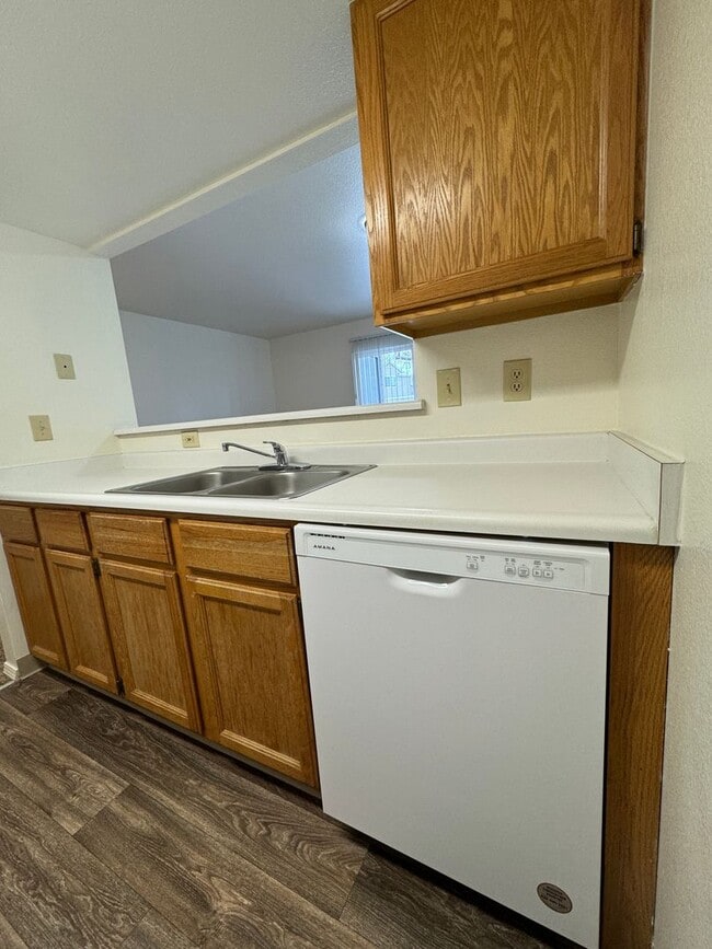 Building Photo - 10873 W Ustick Rd