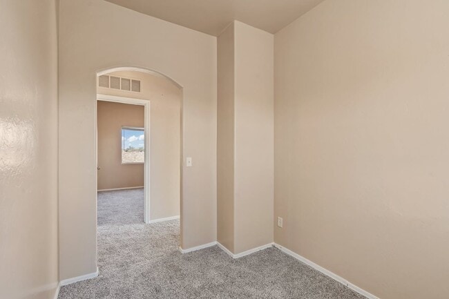 Building Photo - 6657 S Venetian Dr
