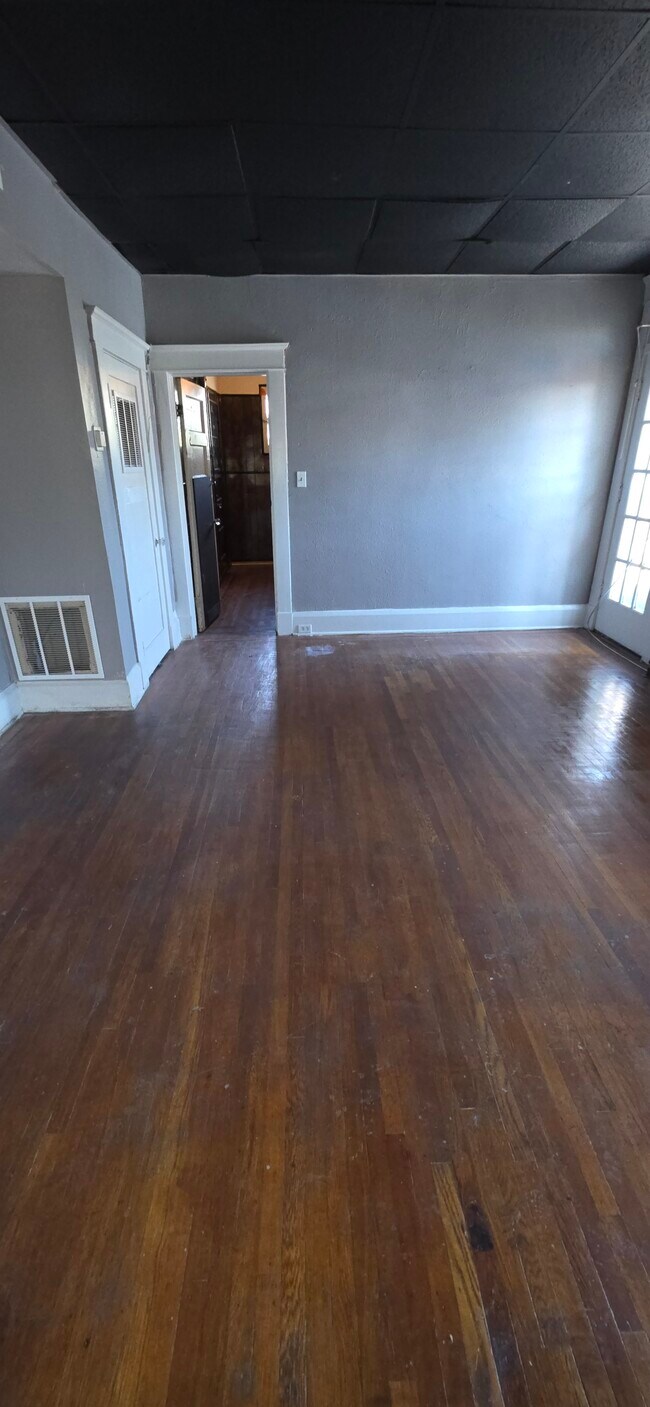 Building Photo - 3723 Nortonia Rd