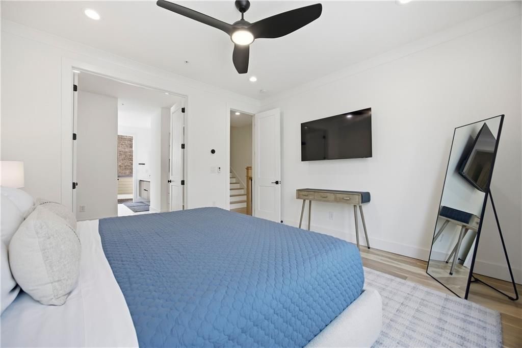 Building Photo - 436 Markham St SW