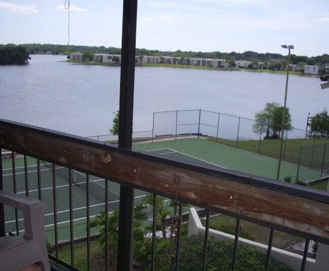 Building Photo - 618 Orange Dr