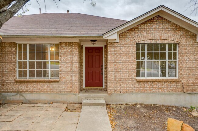 Building Photo - 3807 Eagles Nest St