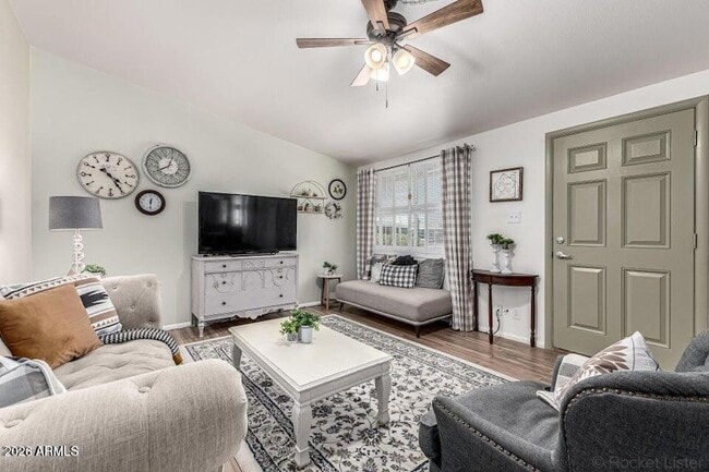 Building Photo - 10362 W Oakmont Dr