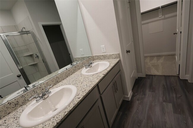 Building Photo - 7807 Alset Dr