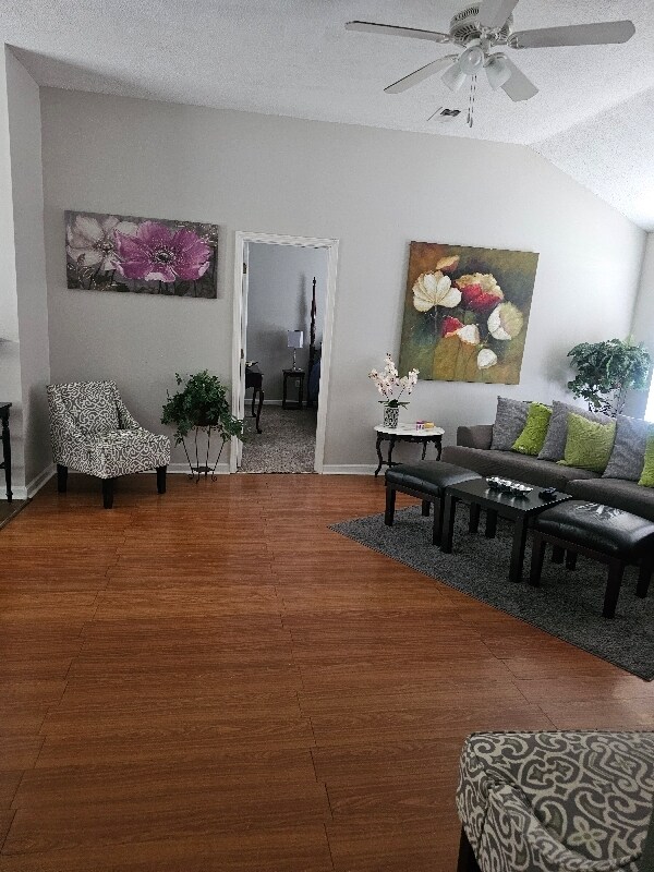 Building Photo - 99 Harmony Dr W