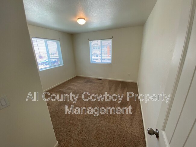 Building Photo - 4041 Little Moon Trail