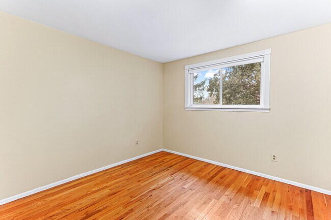 Building Photo - 1698 Lexington St