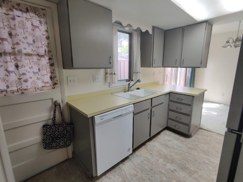 Building Photo - 1808 Indian Meadows Ln