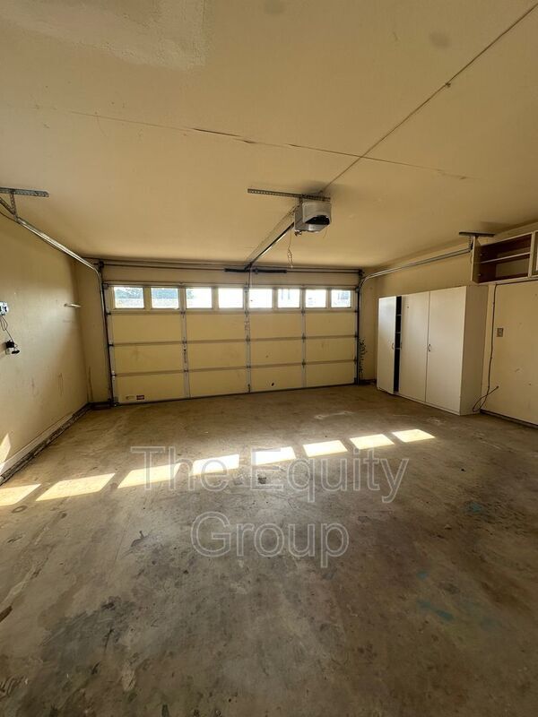 Building Photo - 830 W Vassar Ave