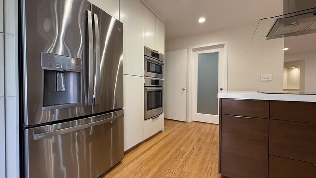 Building Photo - 4BD/2BA Willow Glen Home with Remodeled Chef's Kitchen