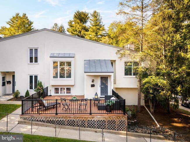 Building Photo - 257 W Chelsea Cir