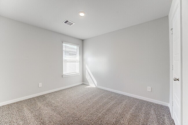 Building Photo - 2824 Wingmore Ln