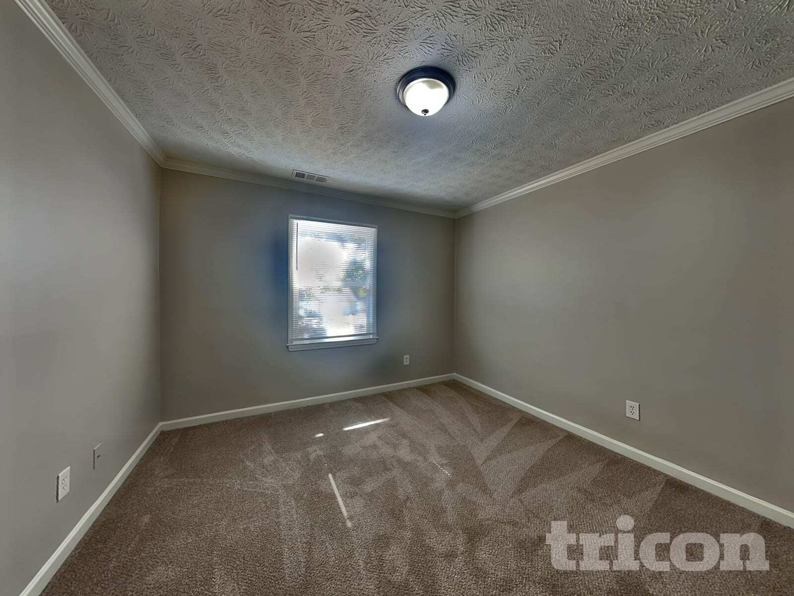 Building Photo - 60 Beaverdam Ct