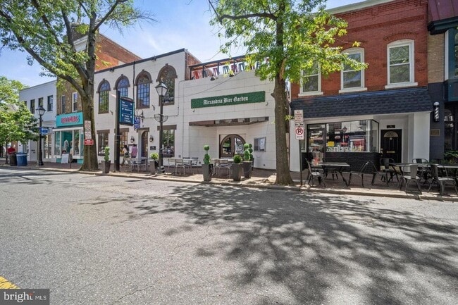 Building Photo - 301 West St