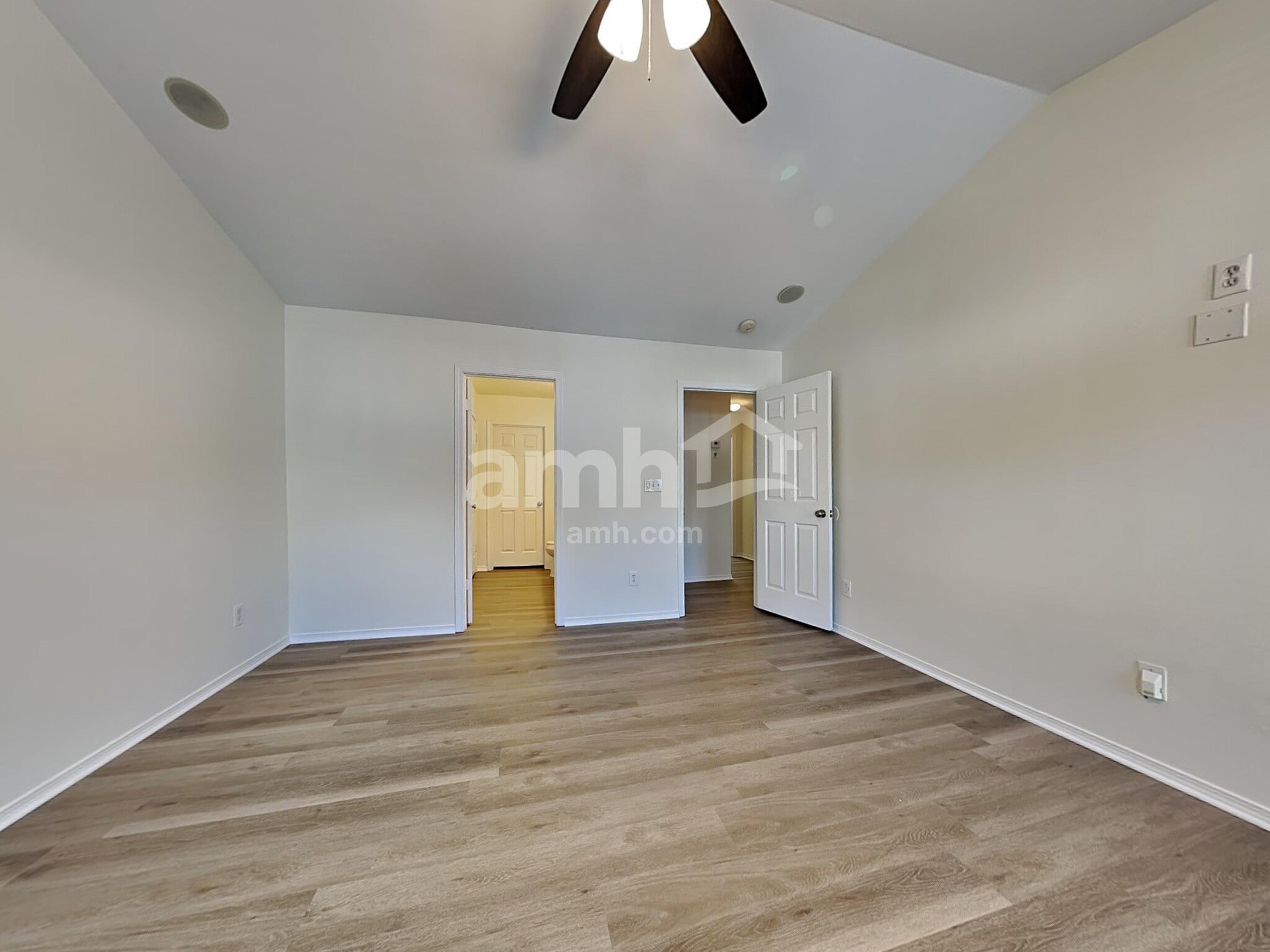 Building Photo - 8312 Ainsworth St