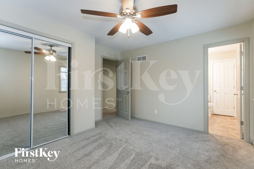 Building Photo - 16512 Greenwald Dr