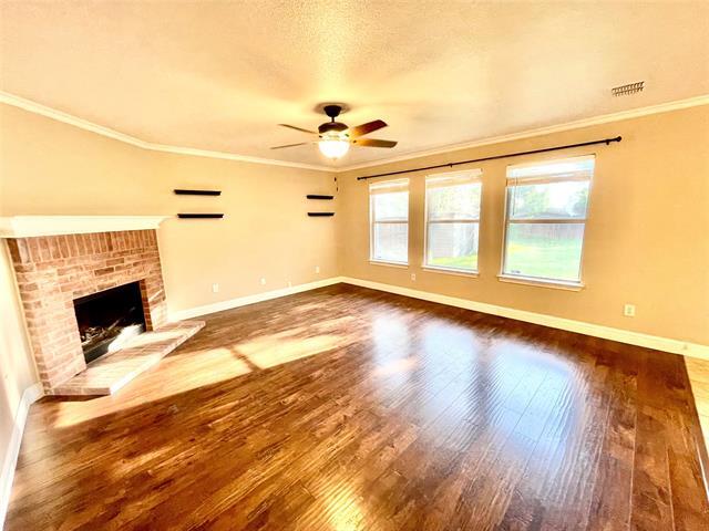 Building Photo - 2605 Cattleman Dr