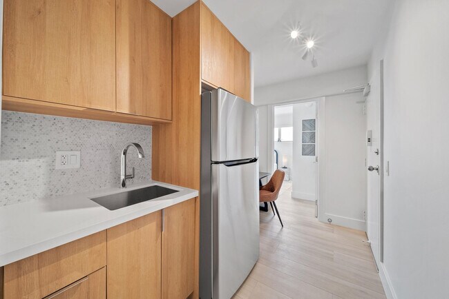 Building Photo - 2464 Prince Edward St