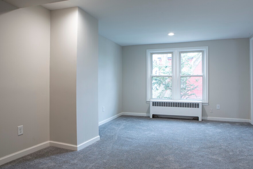 Building Photo - 62 Union St