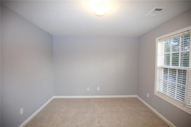 Building Photo - 7897 The Lakes Point