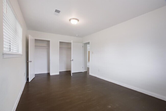 Building Photo - 2902 Wuthering Heights Dr