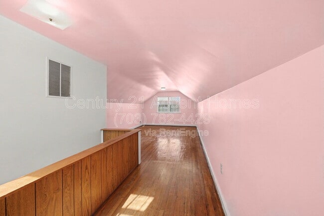 Building Photo - 1404 S Quincy St