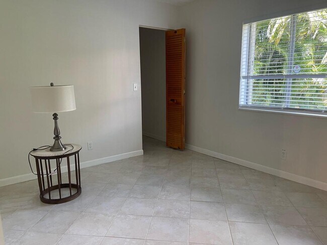 Building Photo - 5971 La Pinata Blvd