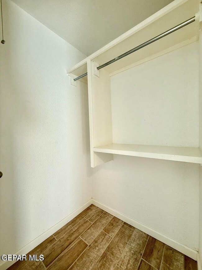 Building Photo - 10833 Cardigan Dr